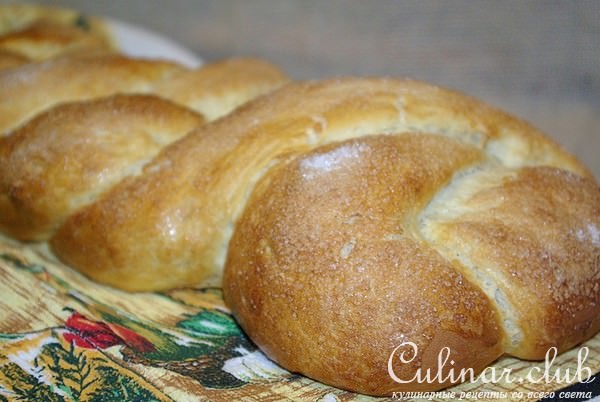 Крученые плюшки и косичка из дрожжевого теста