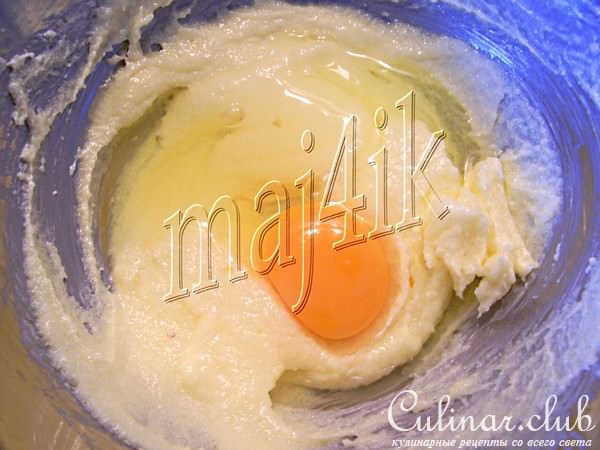 Пряный пирог из овсянки со сгущенным молоком