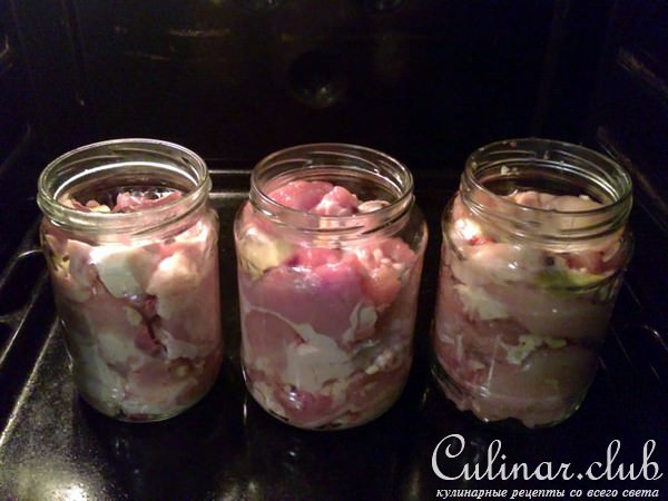 Куриная тушёнка, приготавливаемая одновременно с курицей сухой засолки