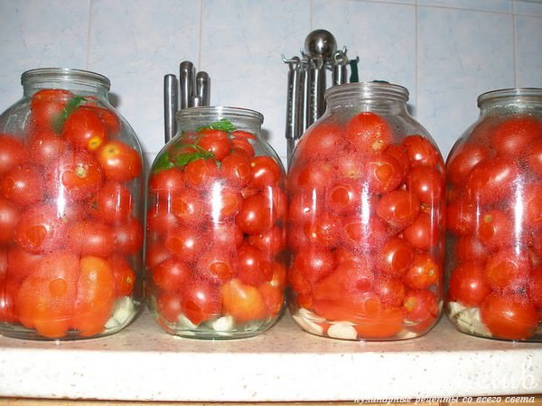 Крохи помидорчики - маринованные