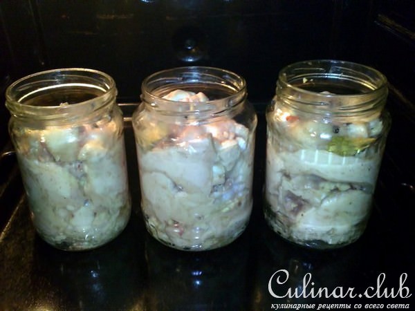 Куриная тушёнка, приготавливаемая одновременно с курицей сухой засолки