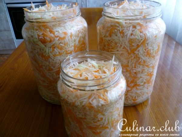 Капуста шинкованная съ сахаромъ и виномъ