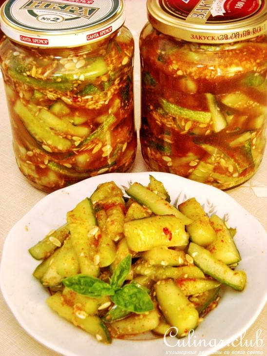 Кисло-сладкие огурцы с кунжутом (заготовка на зиму)