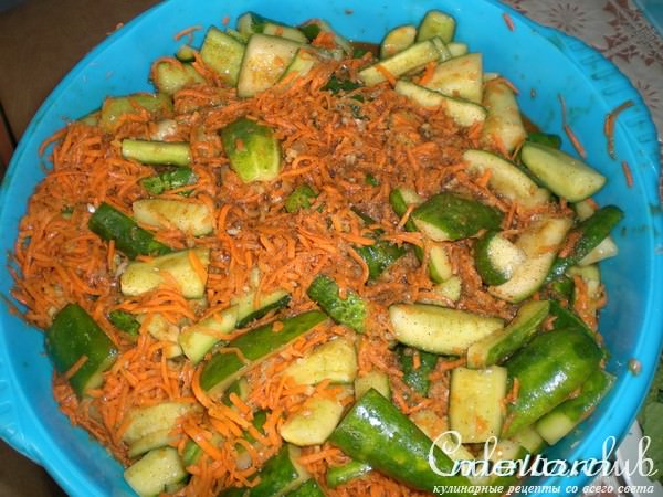 Огурчики с морковью по-корейски