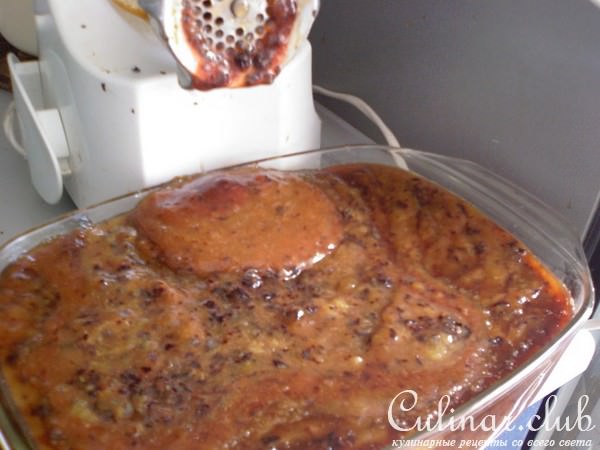 Заготовка из слив и соусы к мясу из неё.