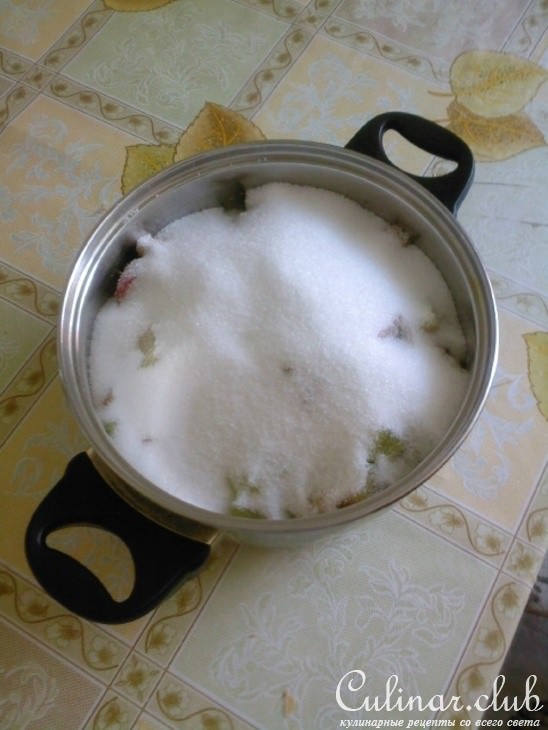 Варенье из ревеня.