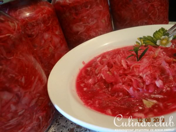 Маринованный капустный салатик со свеклой на зиму (мультиварка)