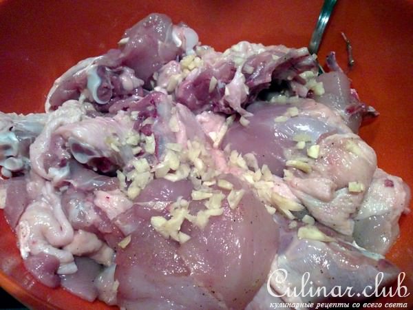 Куриная тушёнка, приготавливаемая одновременно с курицей сухой засолки