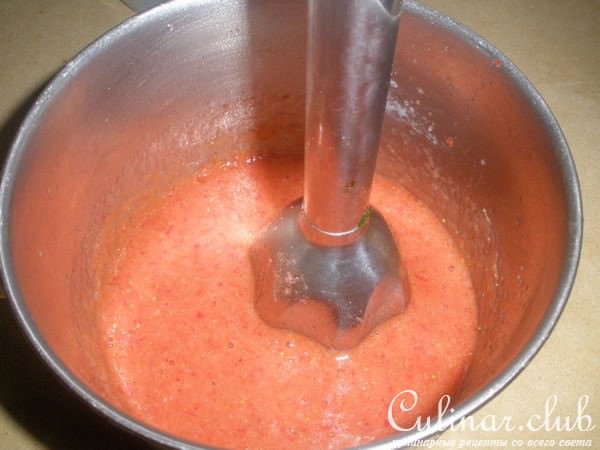 Десерт с желе из шампанского и кампари