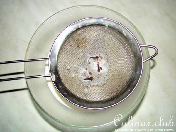Панакота с карамельной хурмой и гранатом